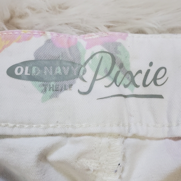 Old Navy Pixie Floral Chino Pants - Picture 12 of 13